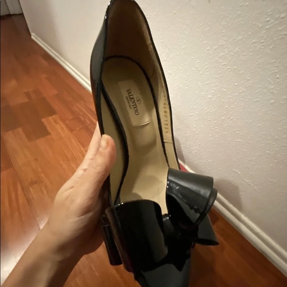 Valentino With Bow Black Patent Leather Platform Heels 36.5 - Picture 5 of 9
